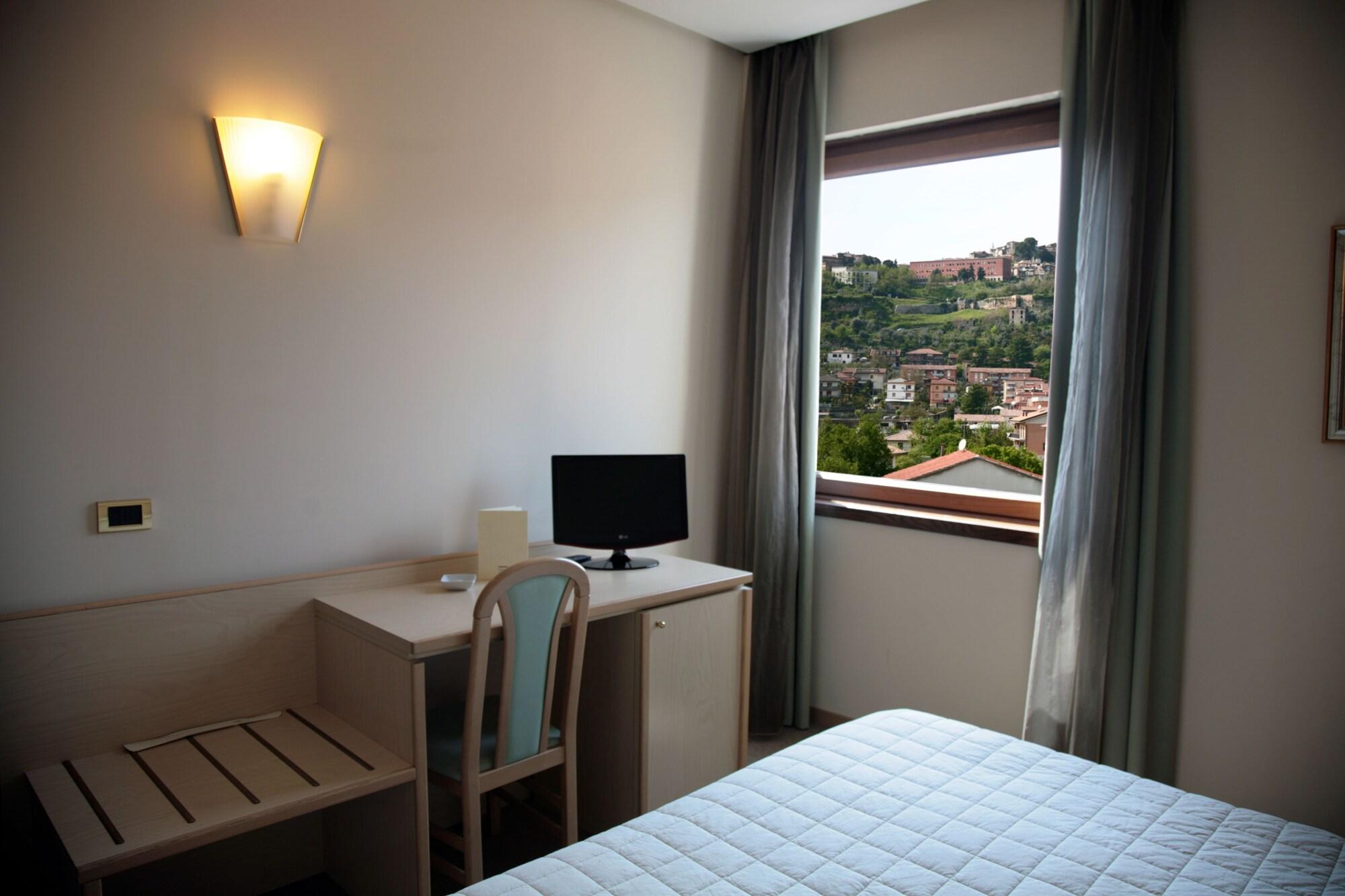 Hotel Bassetto Ferentino Exterior foto