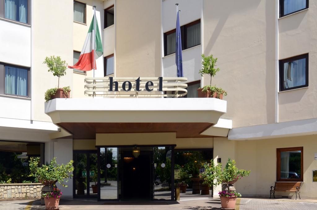 Hotel Bassetto Ferentino Exterior foto